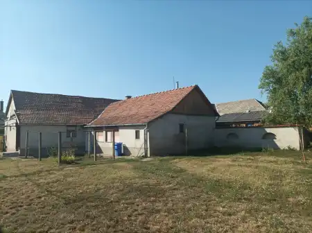 Eladó családi ház, Derecske 2 szoba 100 m² 25 M Ft