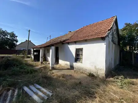 Eladó családi ház, Derecske 2 szoba 65 m² 4.9 M Ft